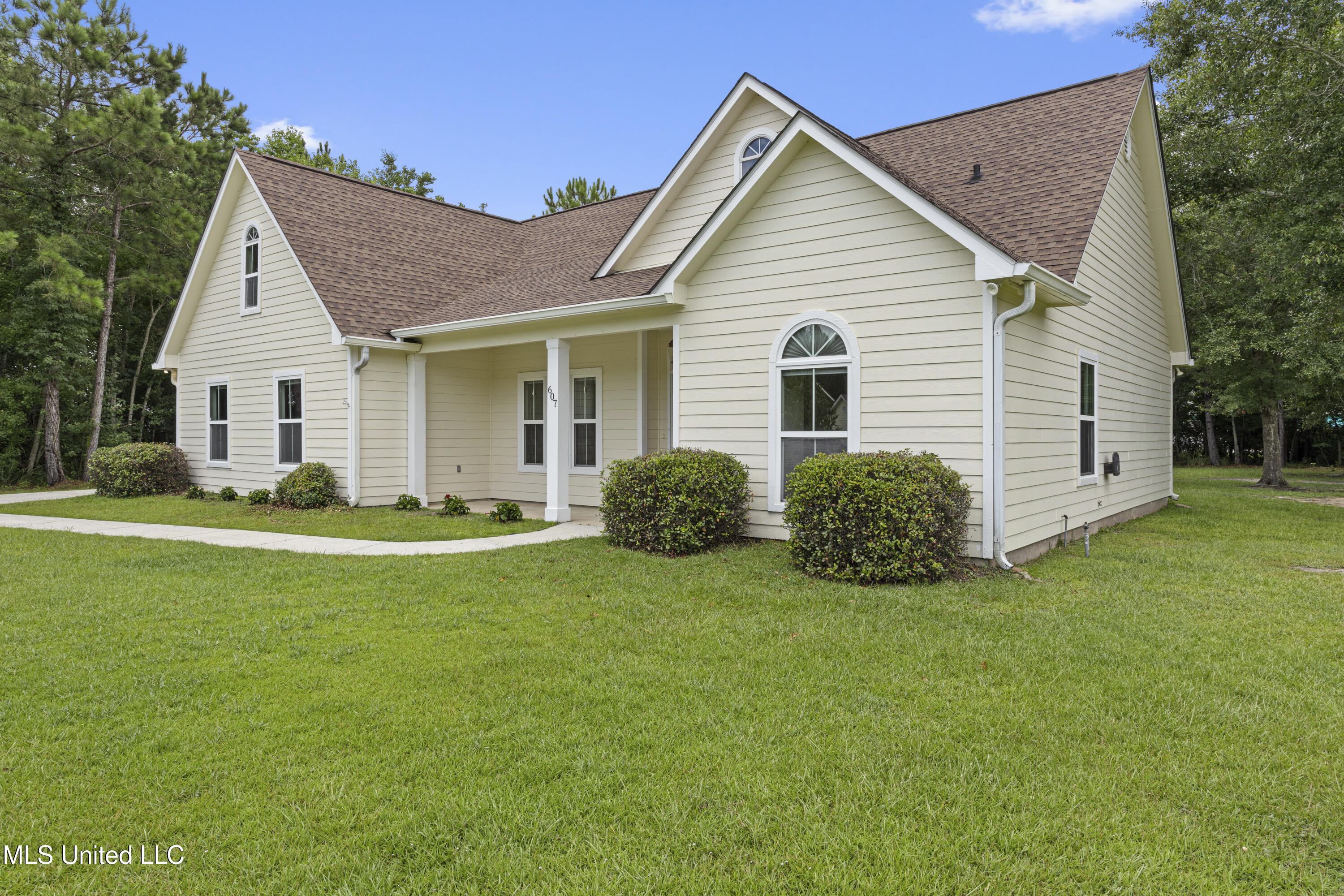 607 Taylor Trail