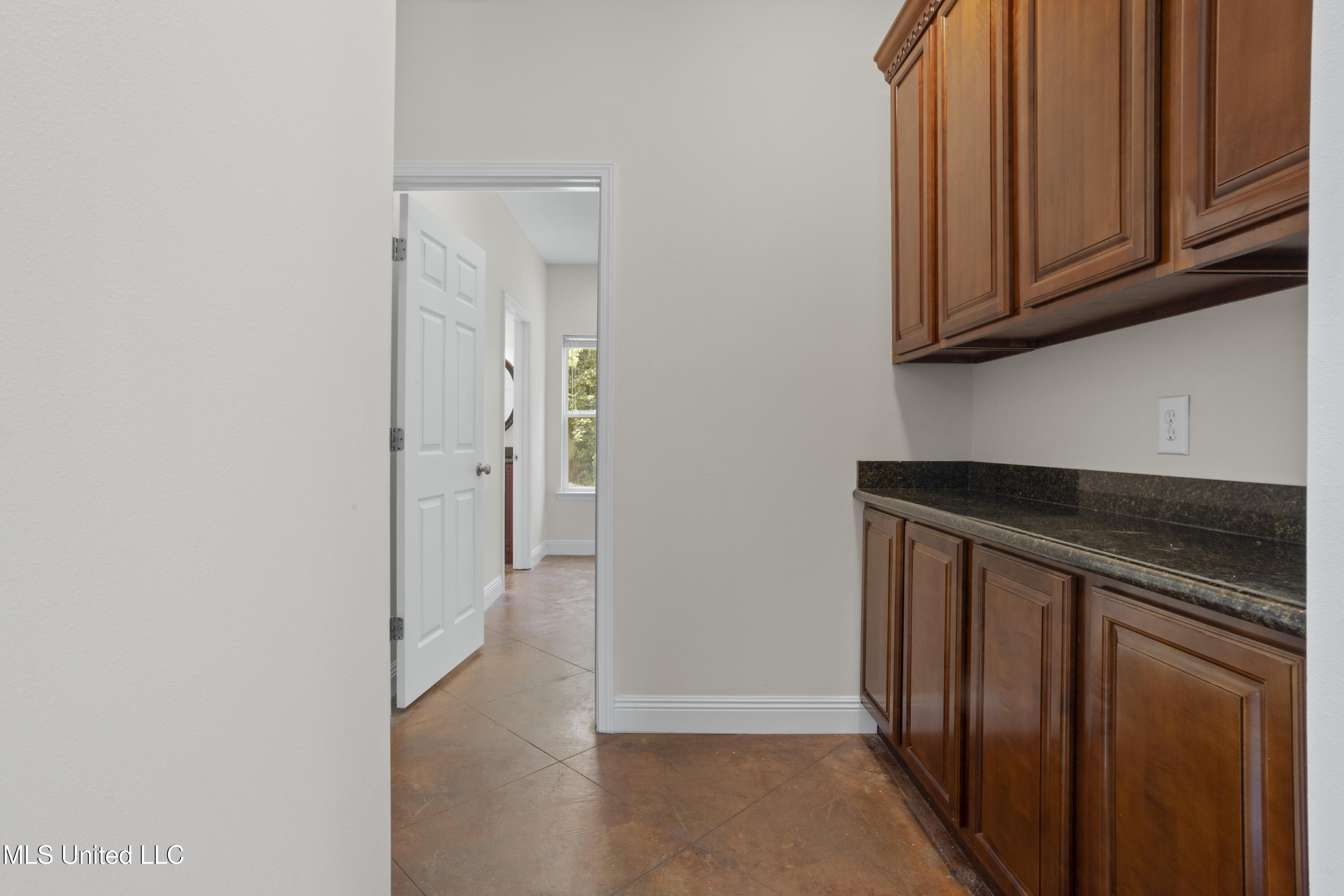 607 Taylor Trail
