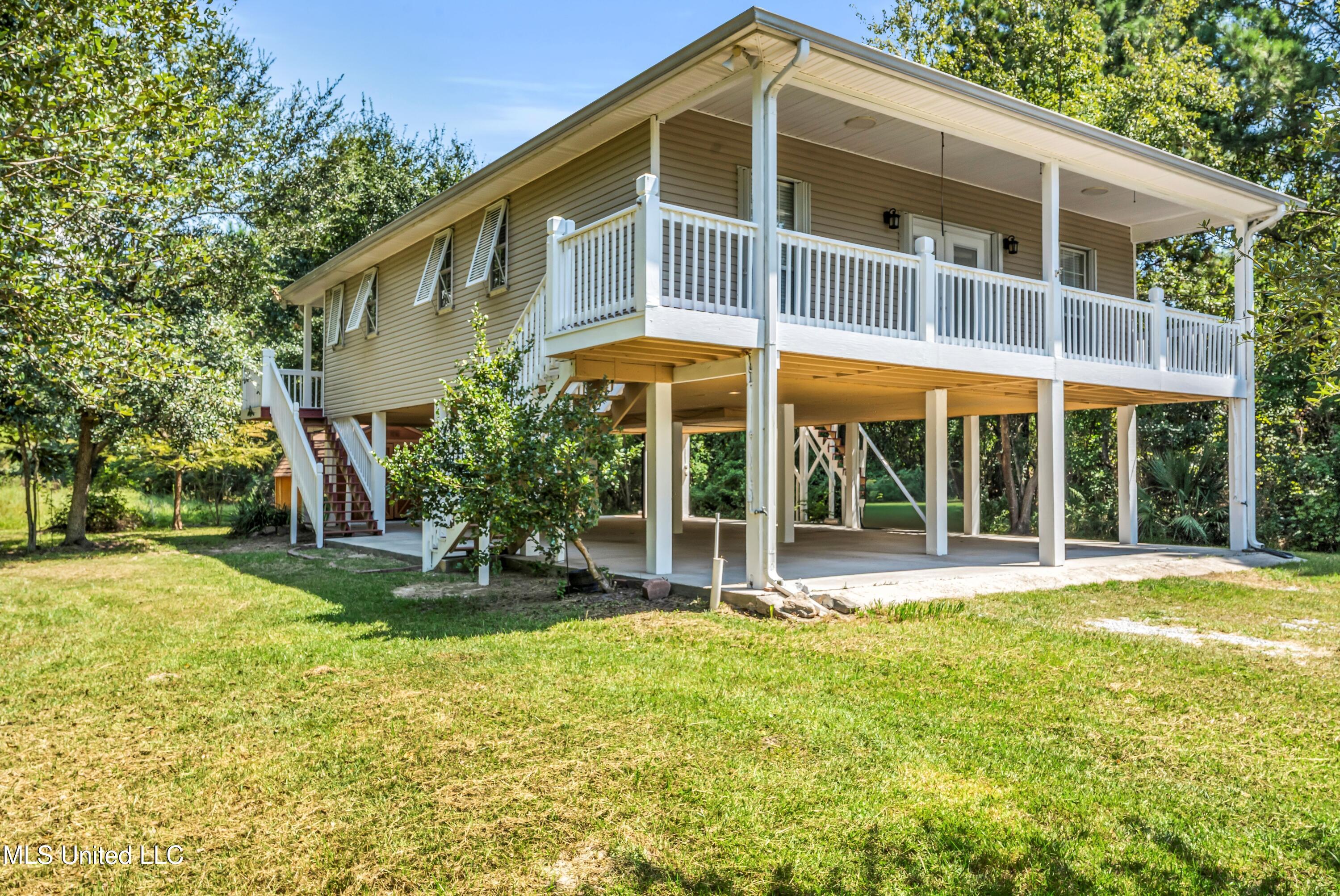 105 Stennis Street