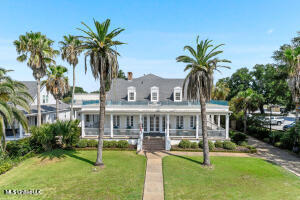 120 W Scenic Drive