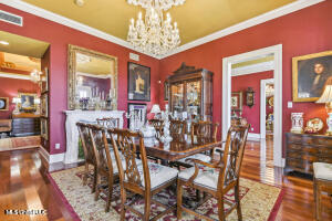 120 W Scenic Drive