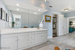 120 W Scenic Drive