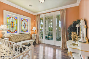 120 W Scenic Drive