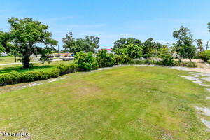 120 W Scenic Drive