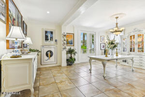 120 W Scenic Drive