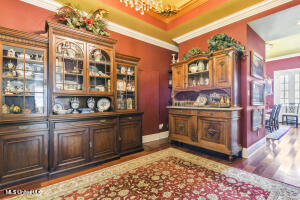 120 W Scenic Drive