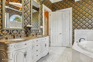 120 W Scenic Drive