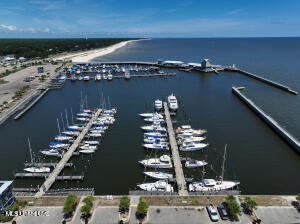 120 W Scenic Drive