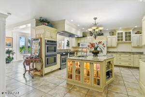 120 W Scenic Drive