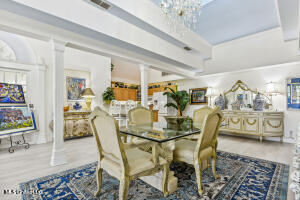 120 W Scenic Drive