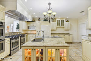 120 W Scenic Drive