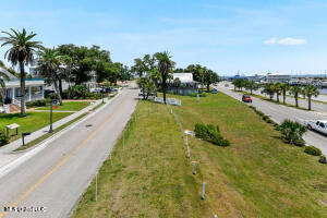120 W Scenic Drive