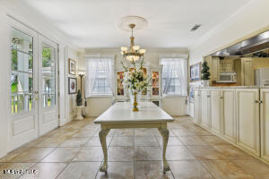 120 W Scenic Drive