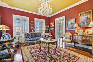 120 W Scenic Drive