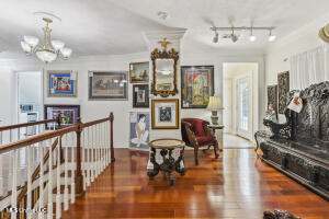 120 W Scenic Drive