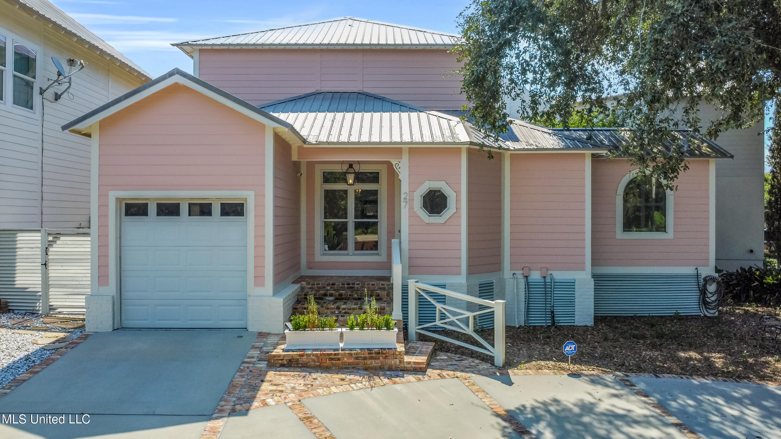 27 Chapel Hill Road