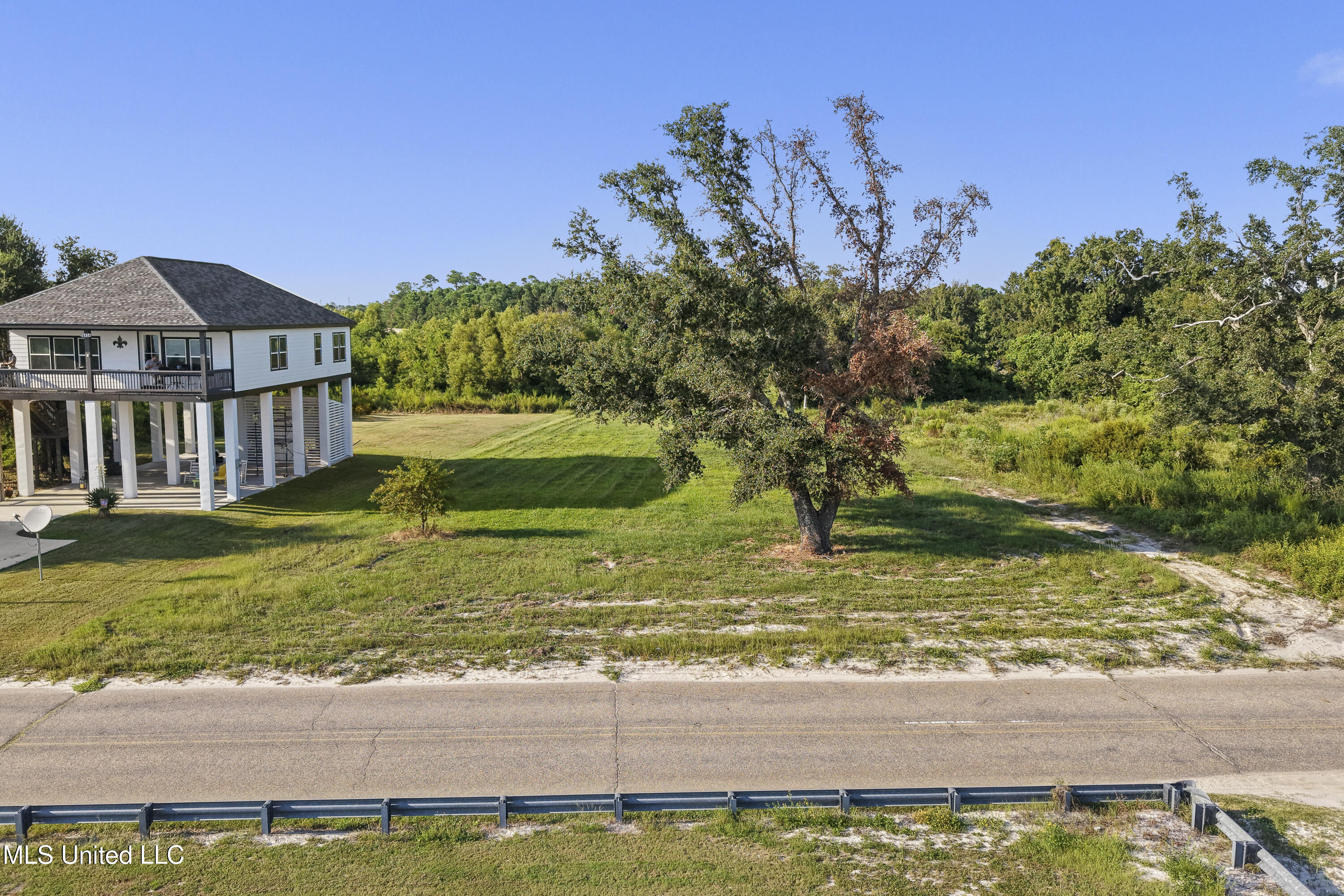 1306 Beach Boulevard