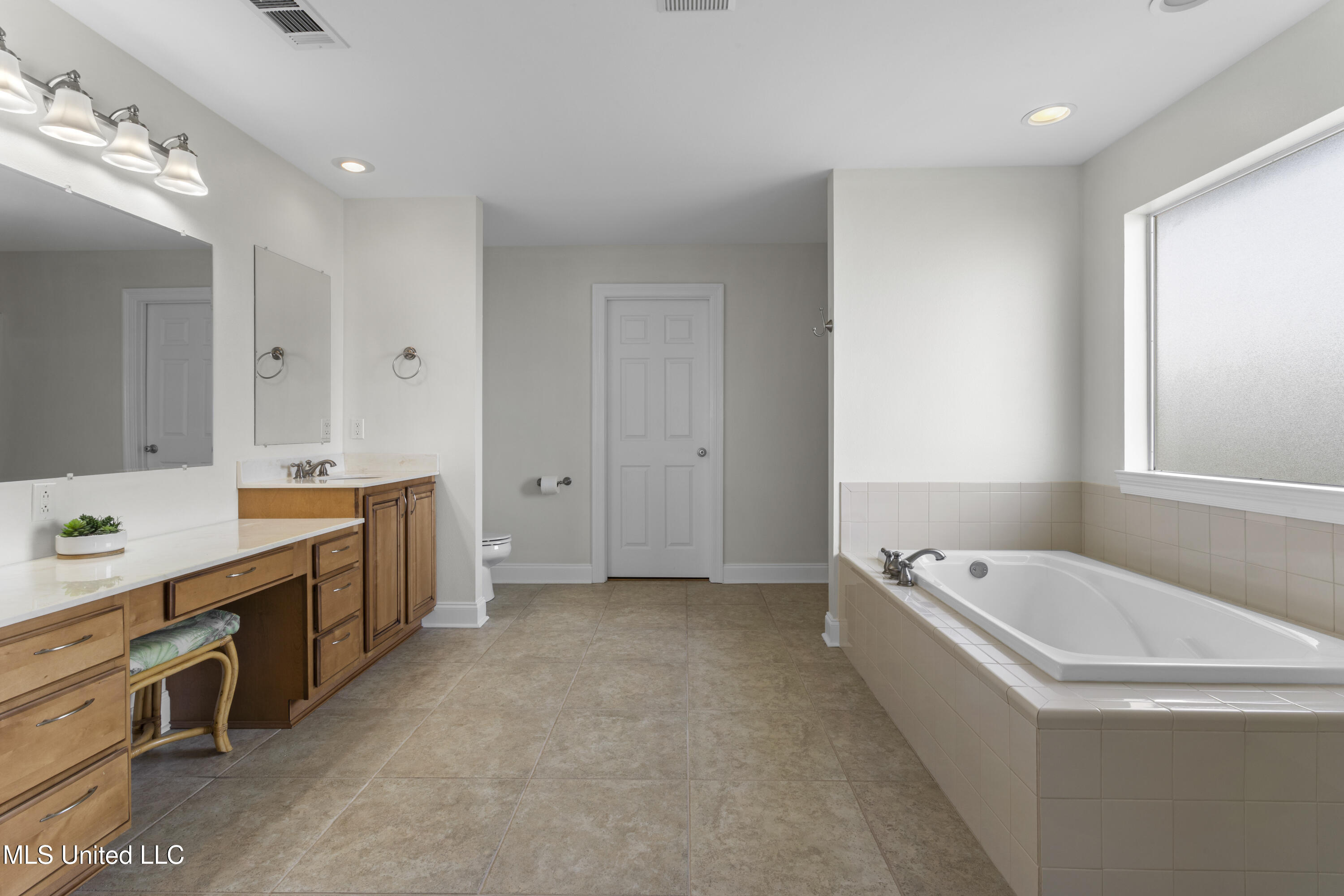 4011 S Nassau Street