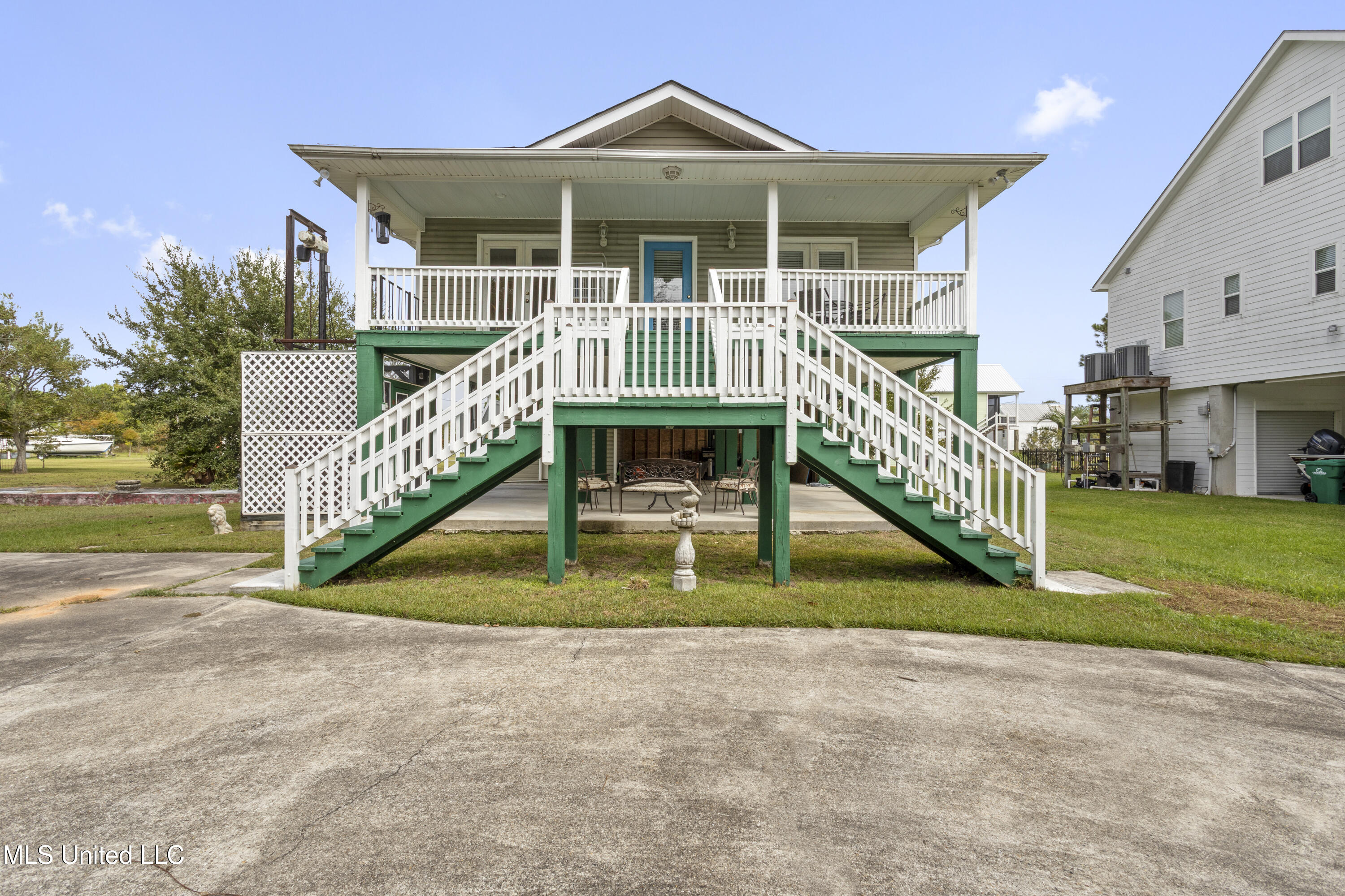 114 Favre Street