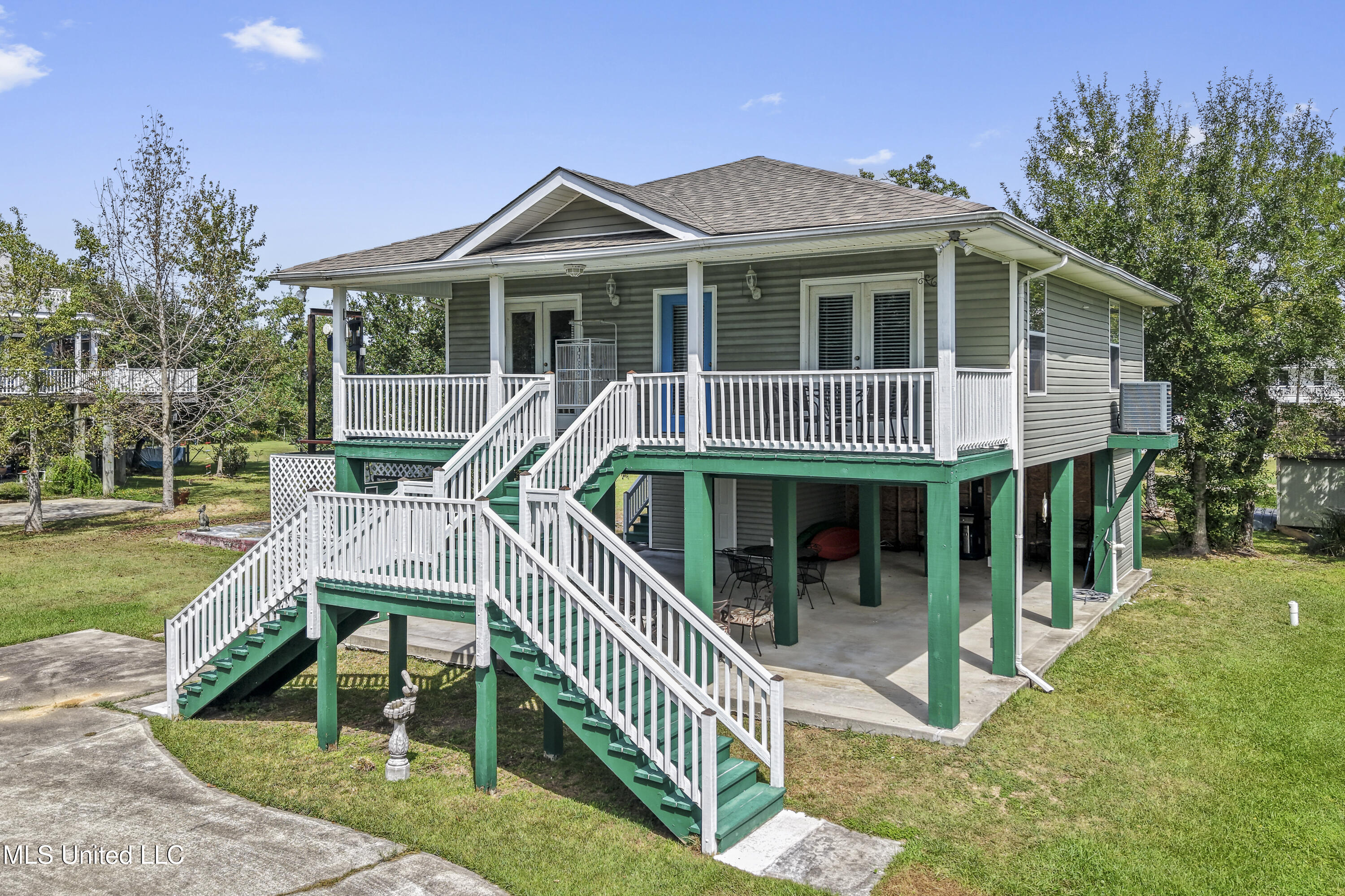 114 Favre Street