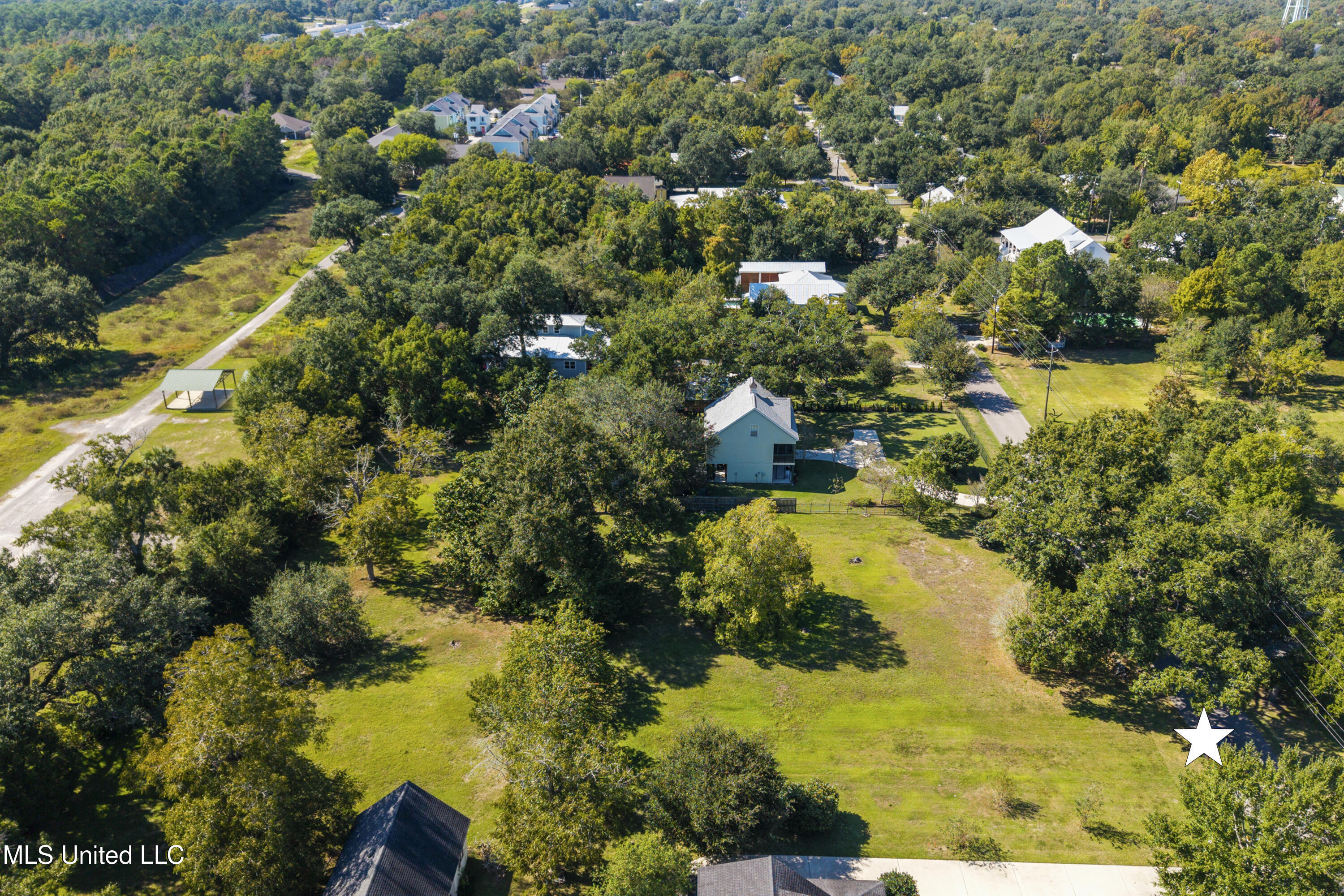 St. Charles Lot Street, Bay Saint Louis