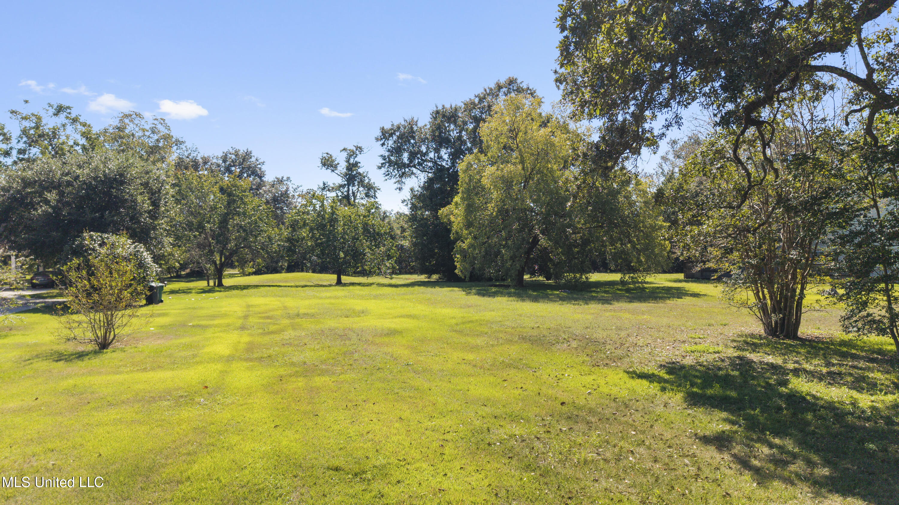 St. Charles Lot Street, Bay Saint Louis