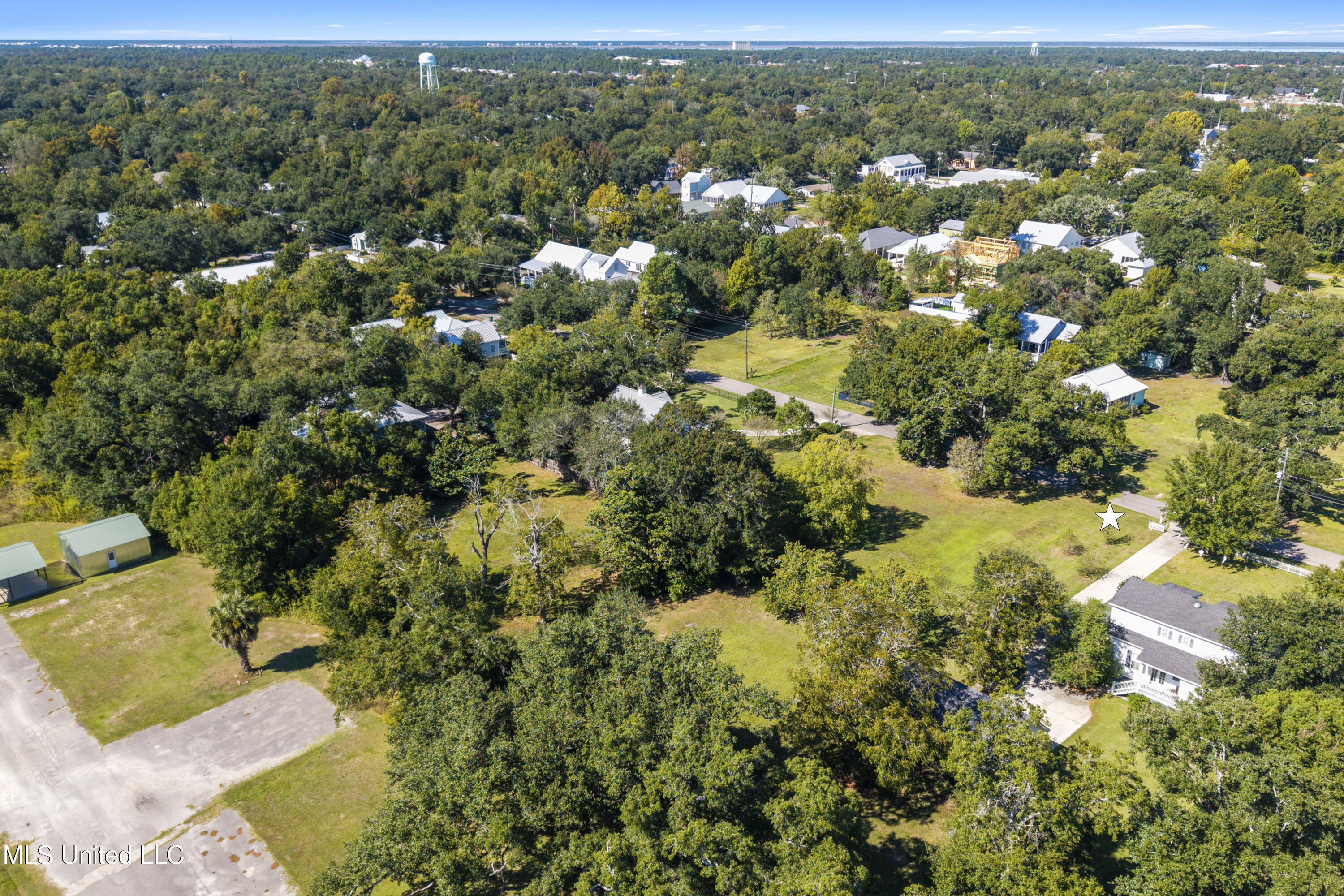 St. Charles Lot Street, Bay Saint Louis