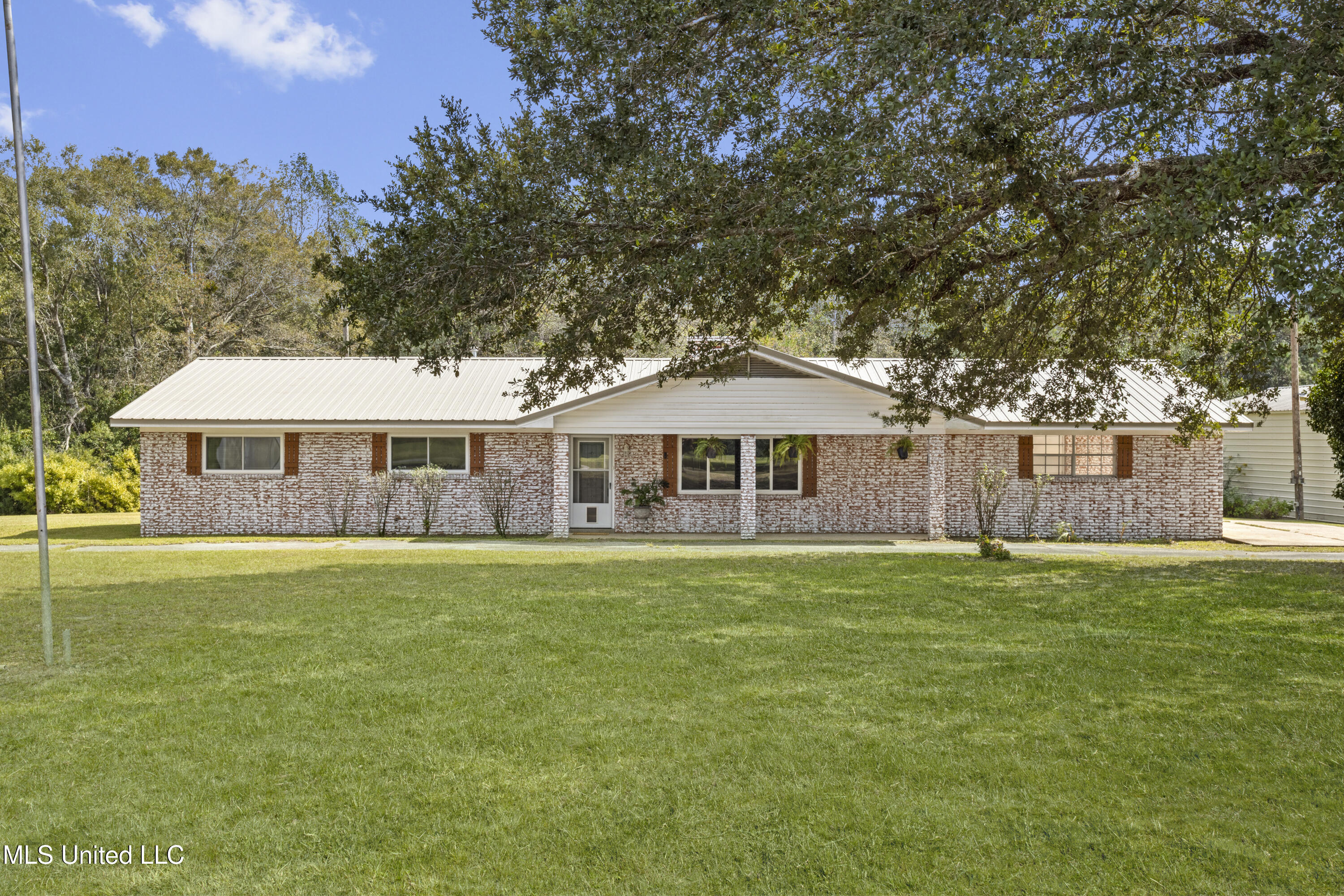 20775 Mennonite Road, Gulfport