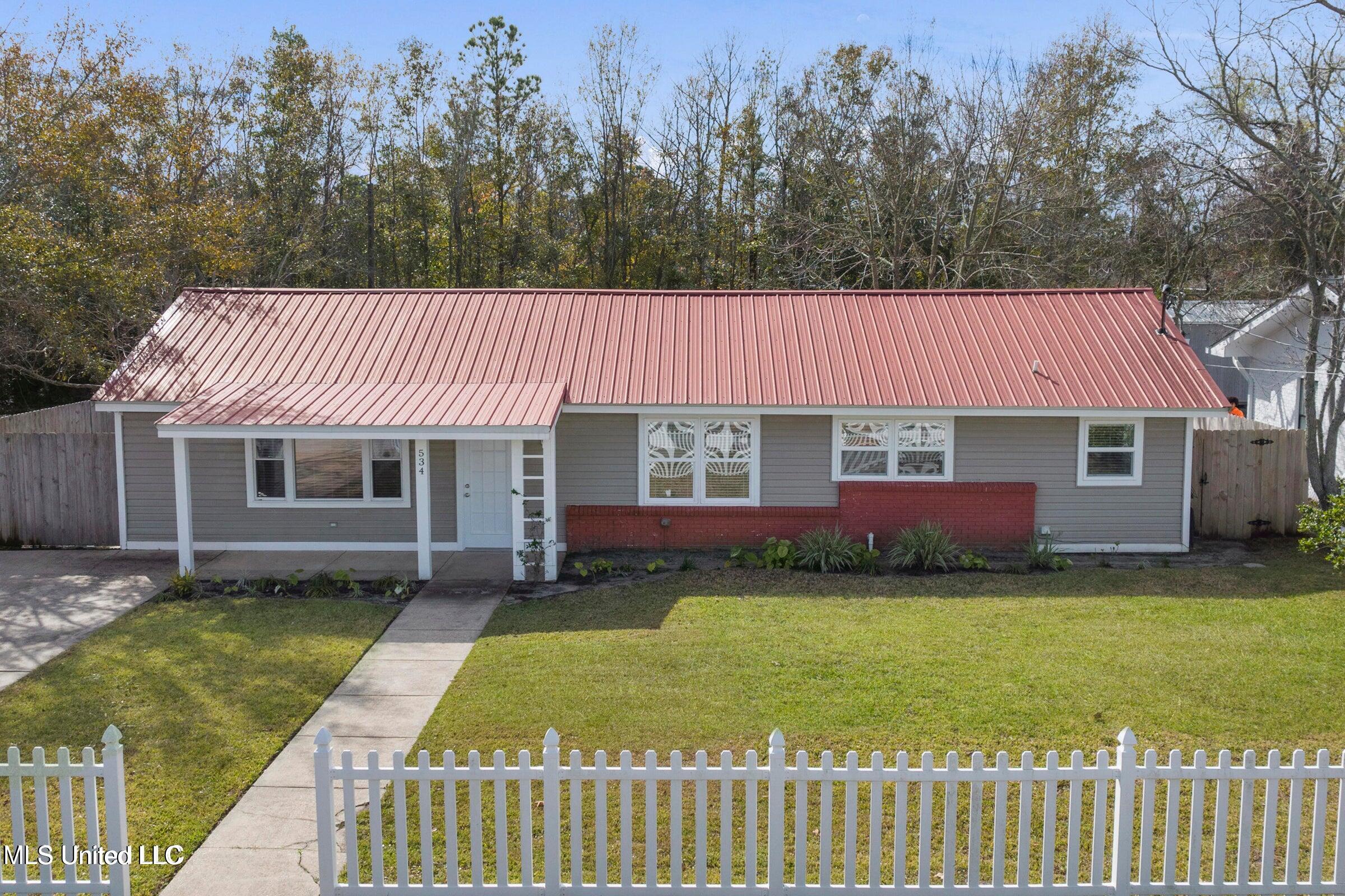 534 Saint John Street, Bay Saint Louis