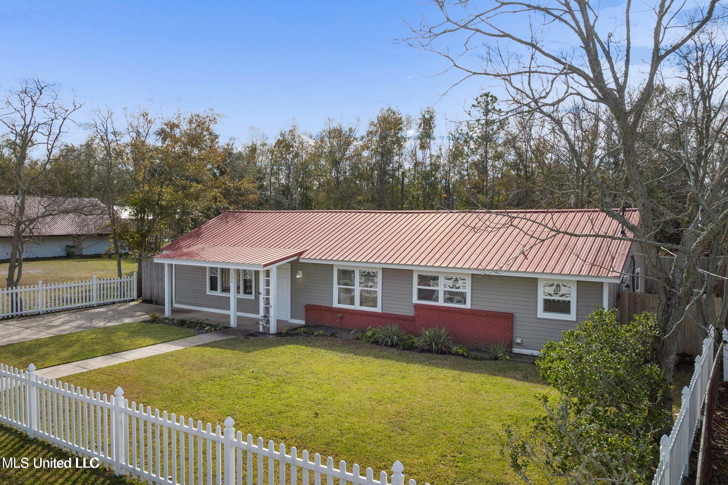 534 Saint John Street, Bay Saint Louis