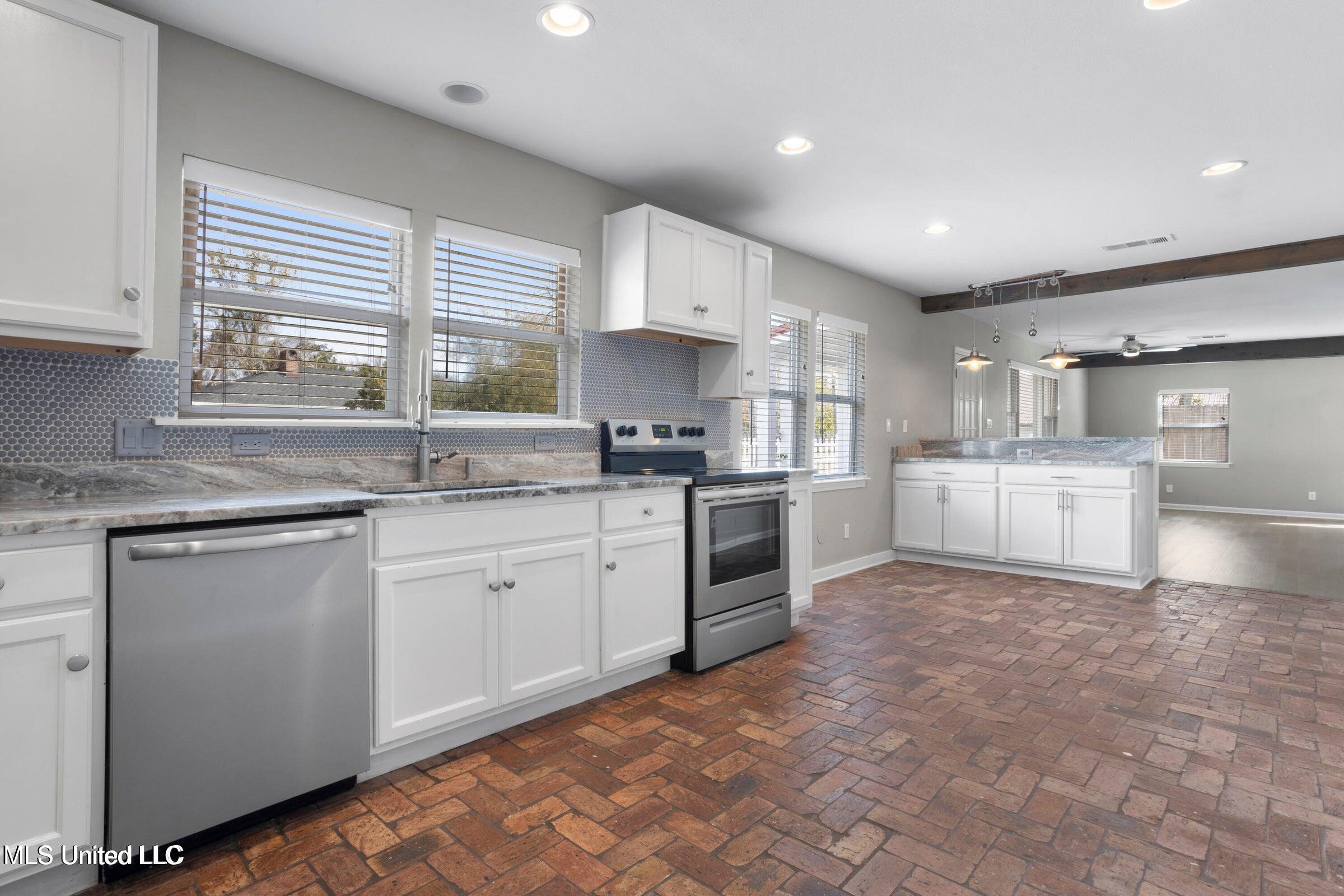 534 Saint John Street, Bay Saint Louis