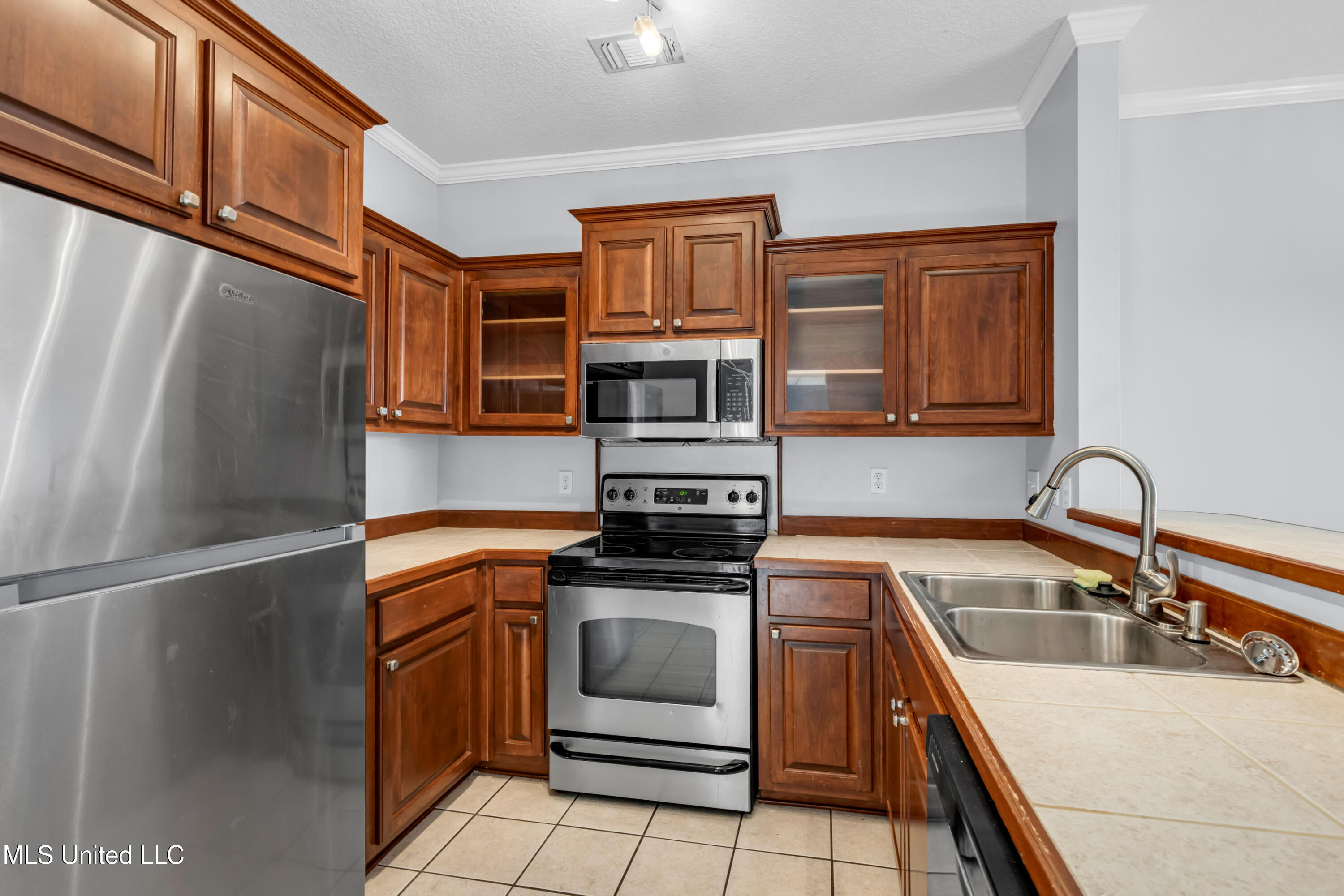 13558 Laurel Oaks Lane, Gulfport