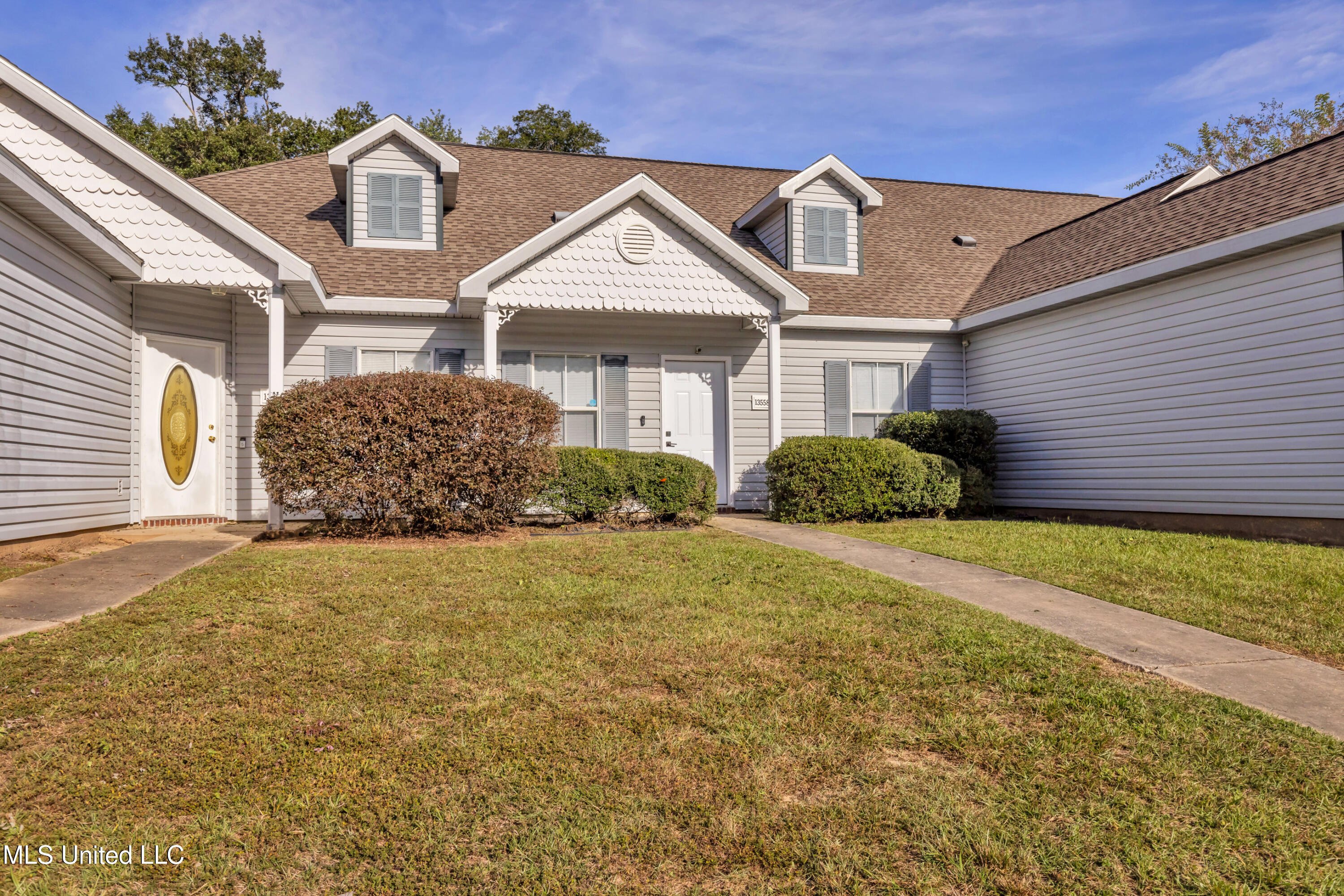 13558 Laurel Oaks Lane, Gulfport