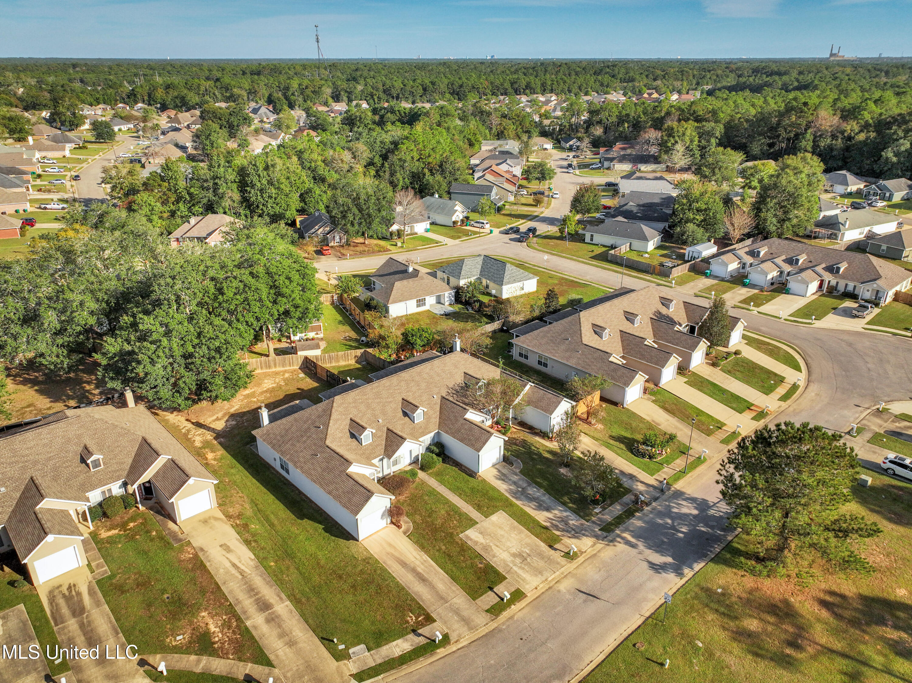 13558 Laurel Oaks Lane, Gulfport