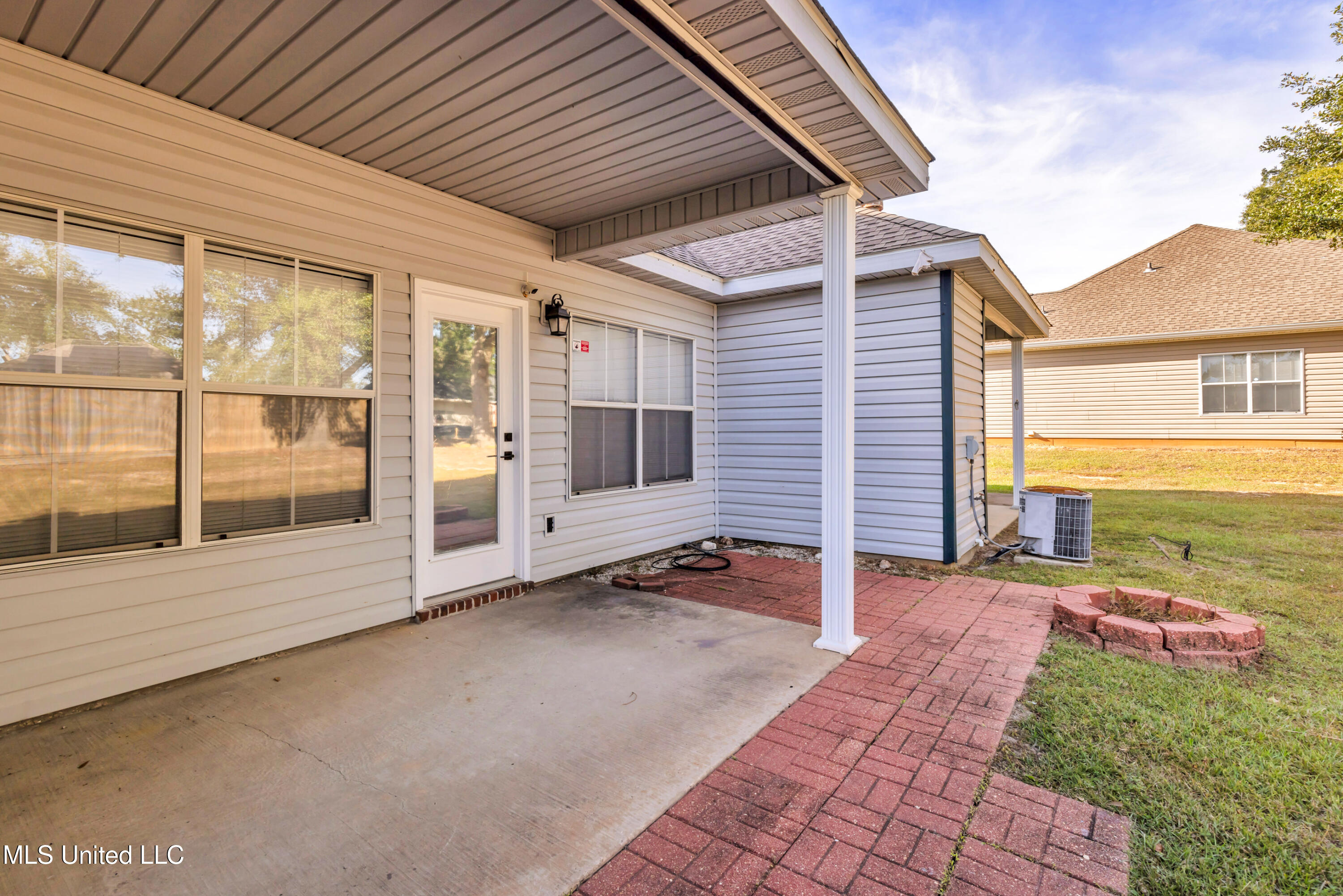 13558 Laurel Oaks Lane, Gulfport