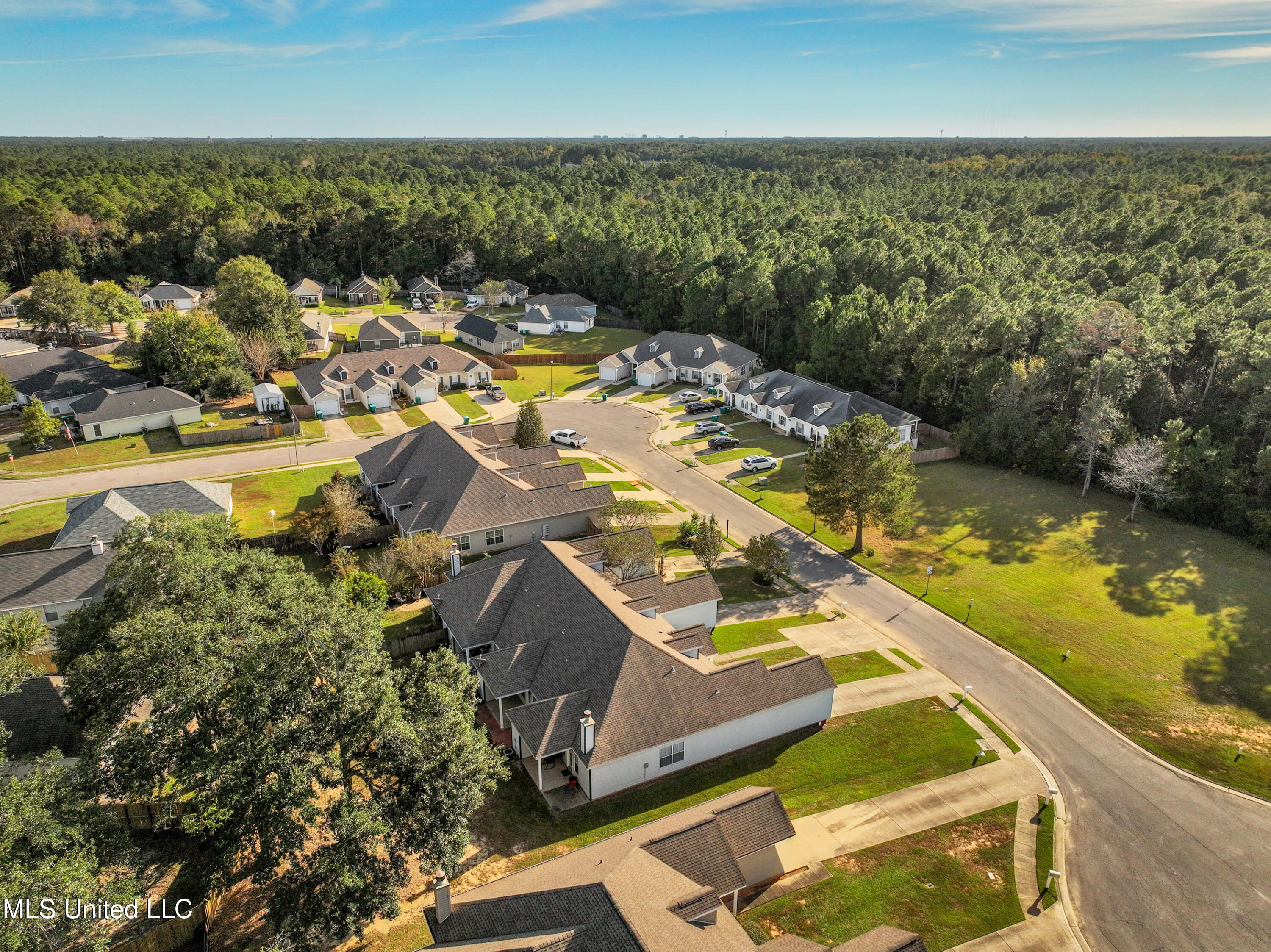 13558 Laurel Oaks Lane, Gulfport