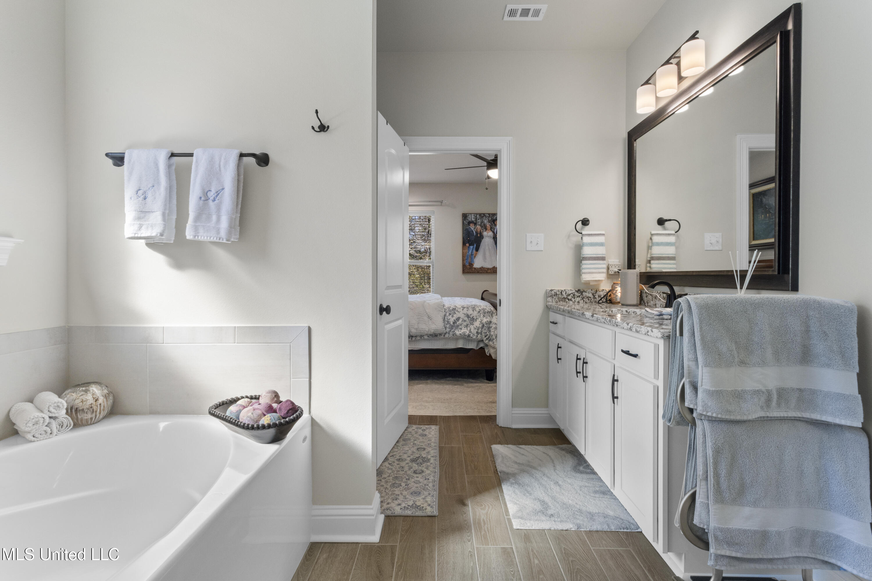 13464 Swan Ridge Circle