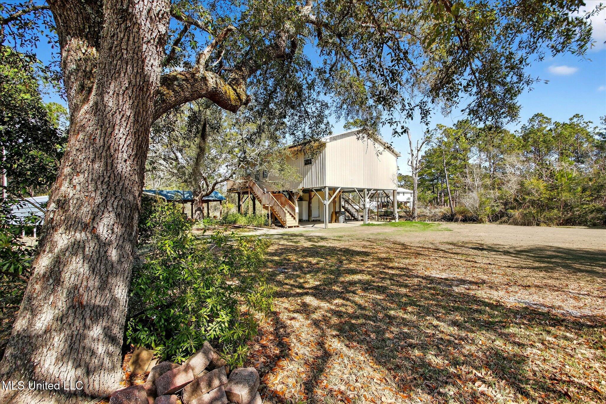 10008 Willow Street