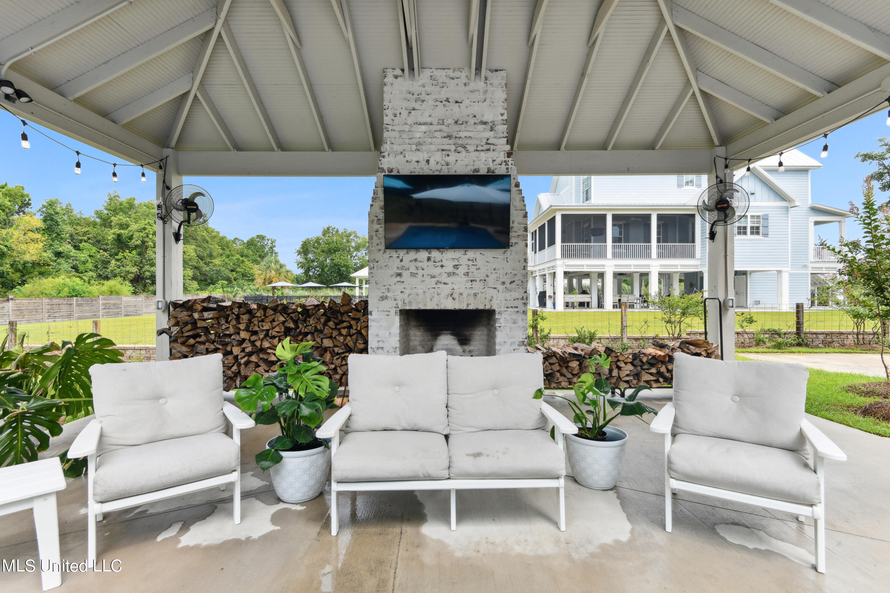 209 Nicholson Avenue