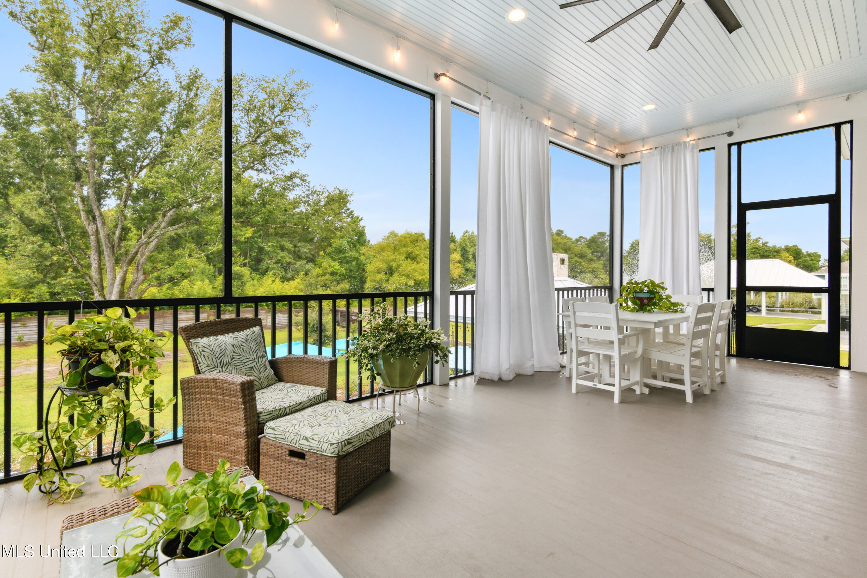 209 Nicholson Avenue