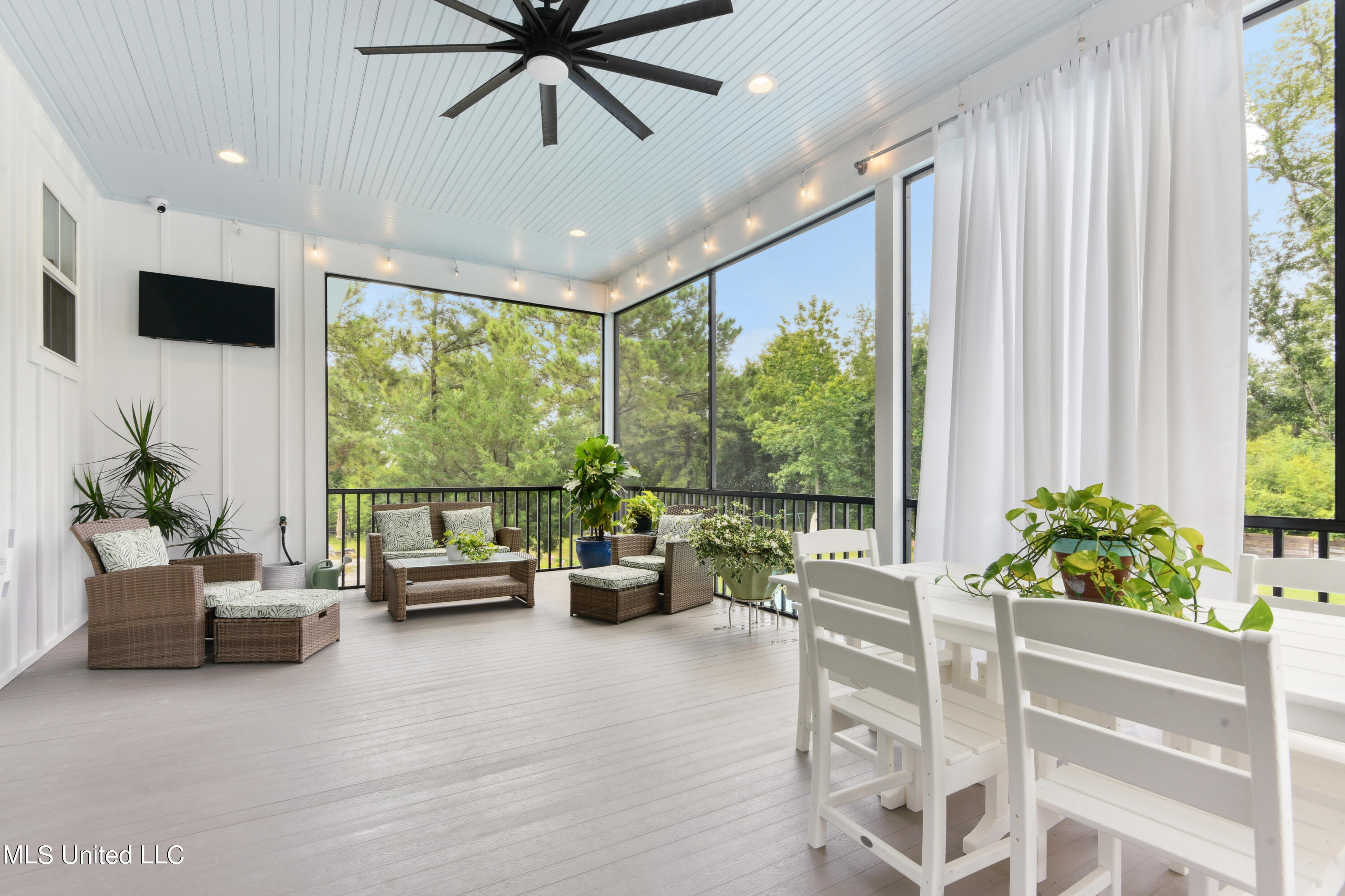 209 Nicholson Avenue