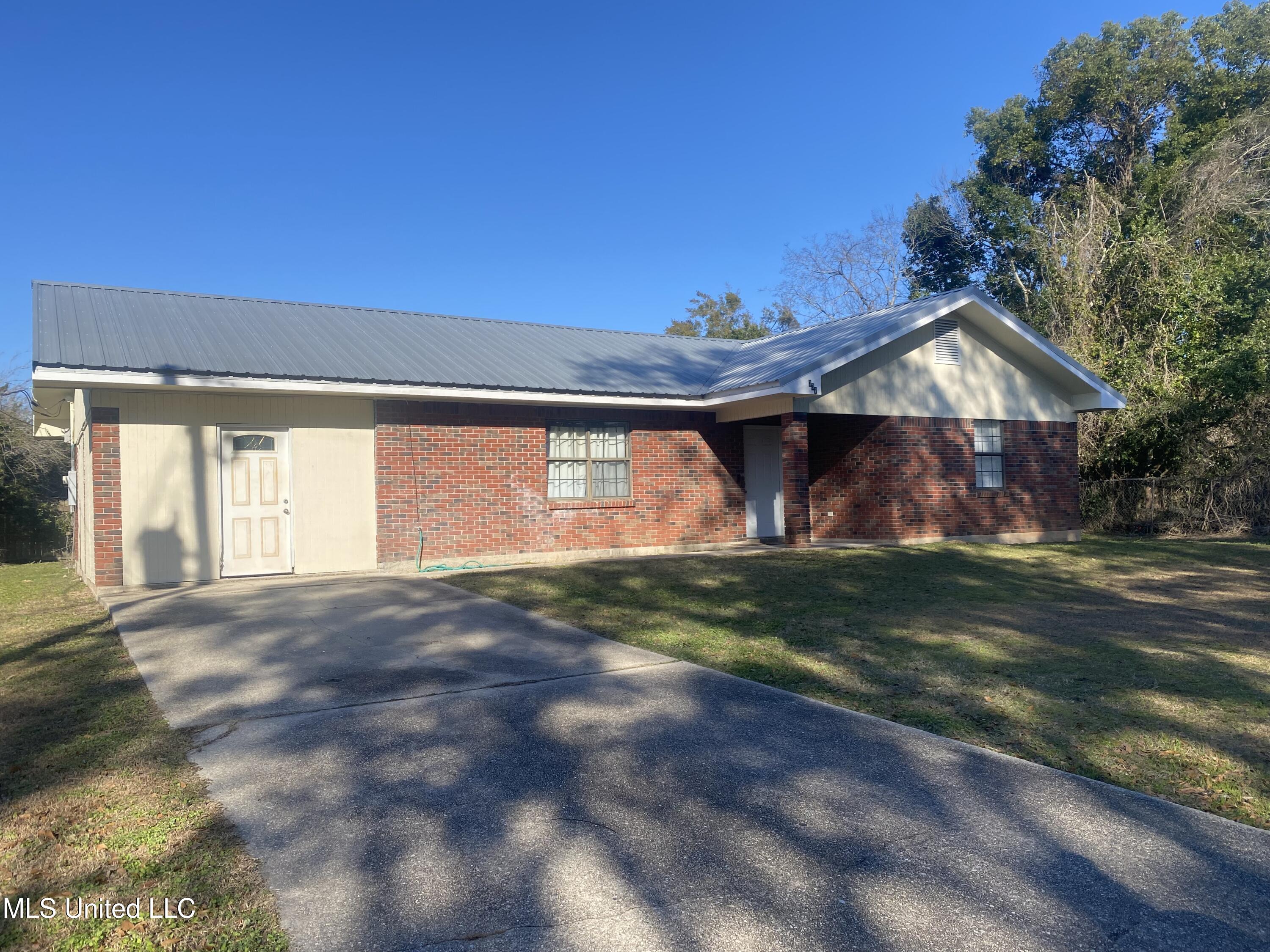 337 Saint George Street