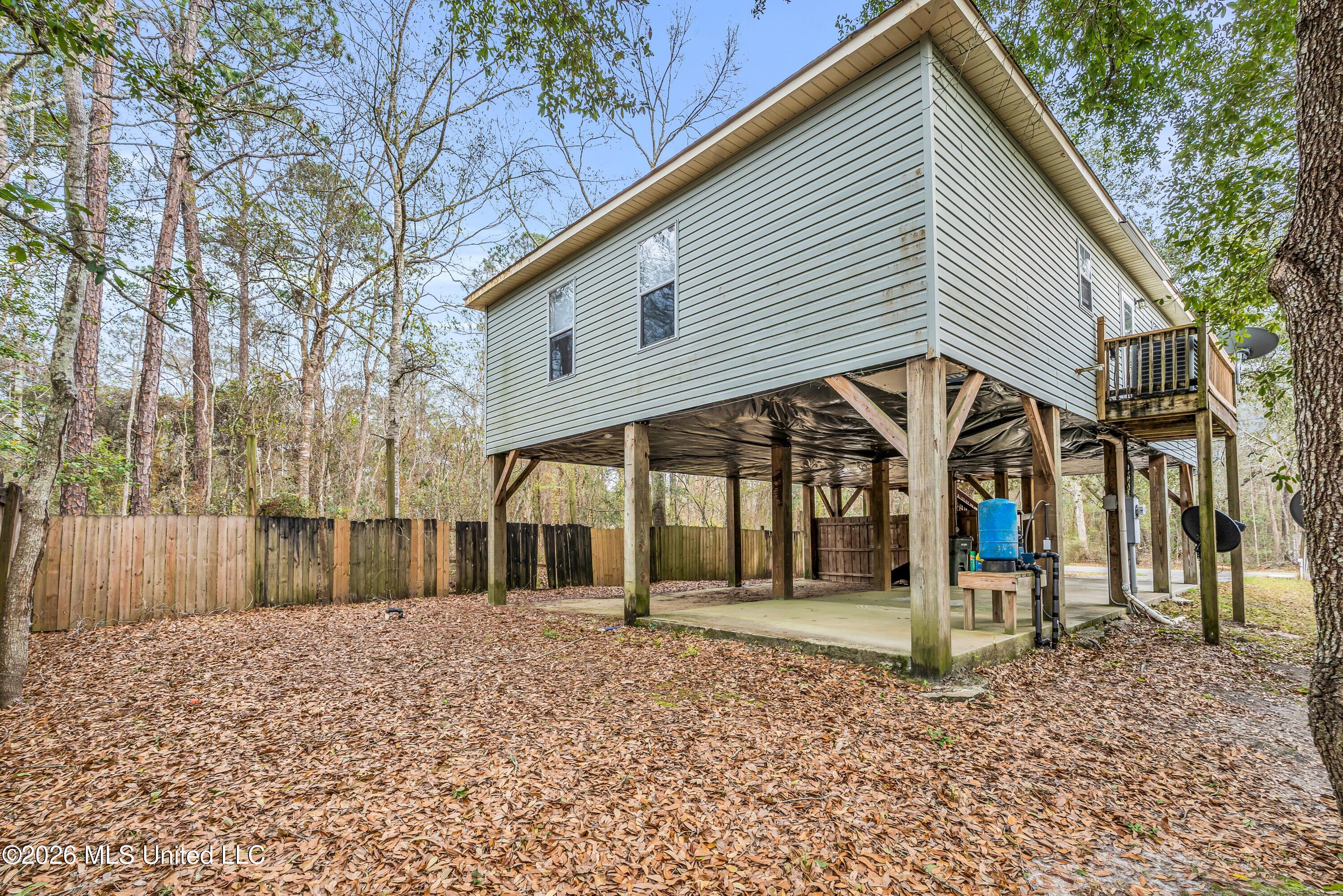 6062 E Benton Street