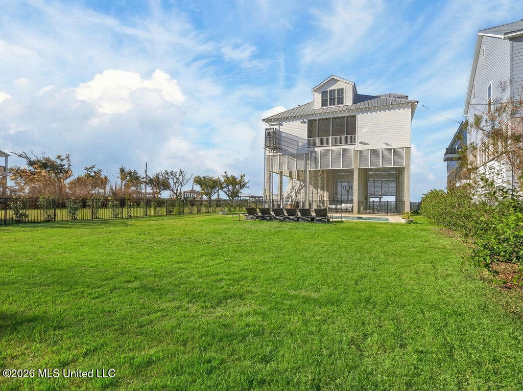1532 N Beach Boulevard