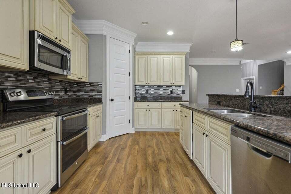 14900 Audubon Lake Boulevard