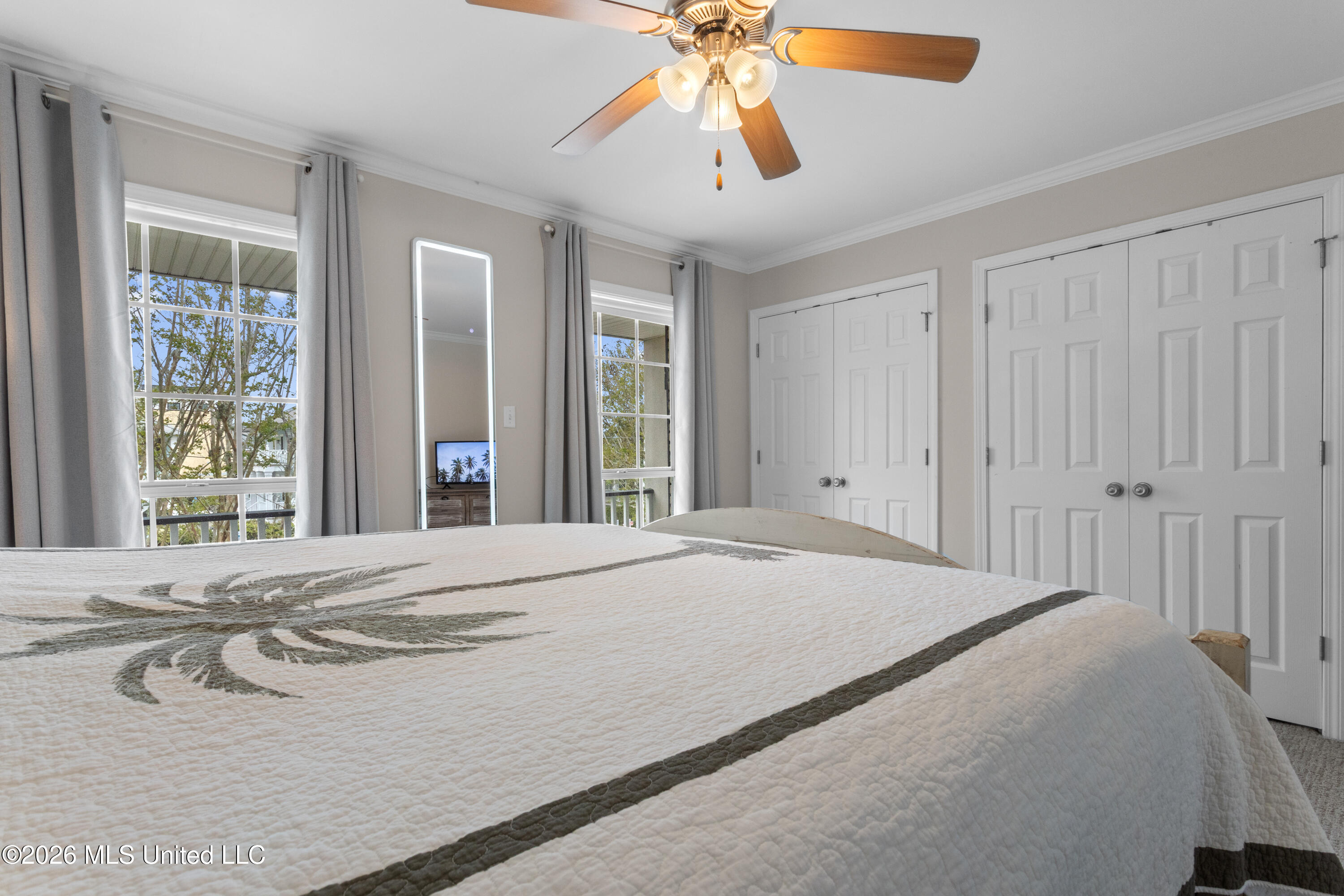 105 Demontluzin Avenue, 1