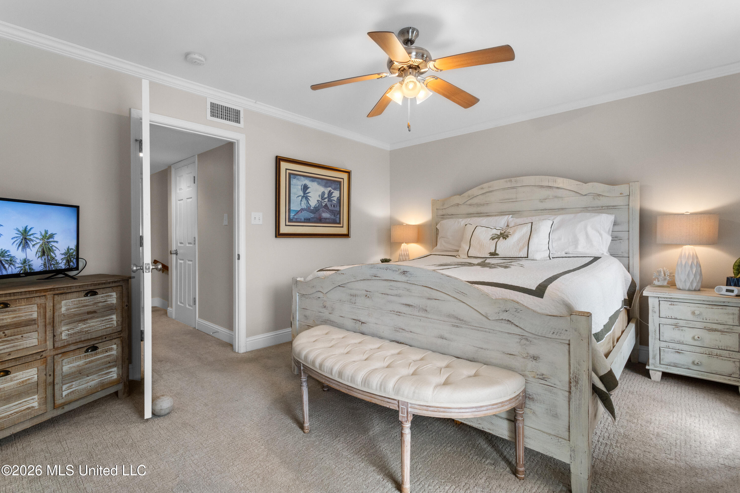 105 Demontluzin Avenue, 1