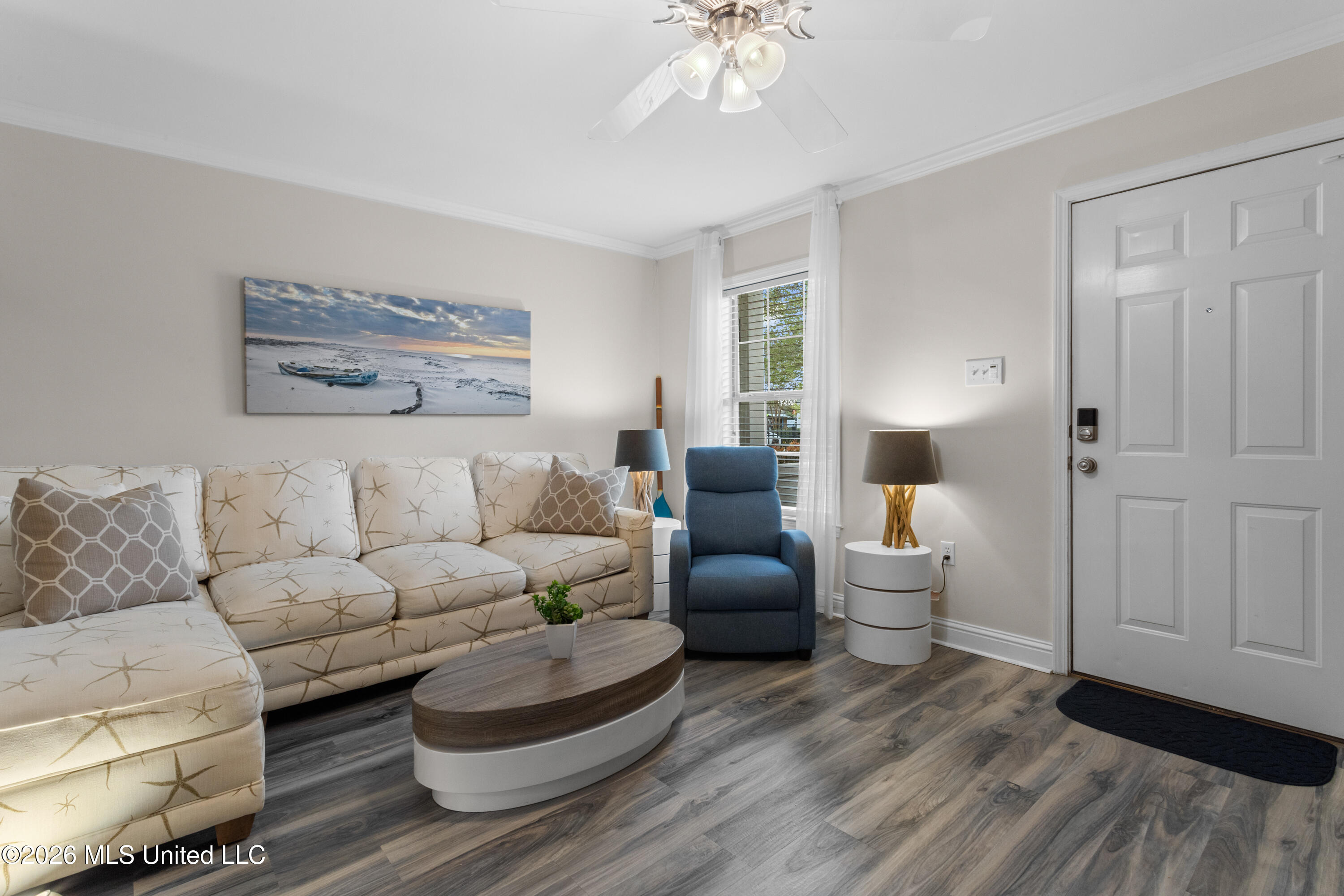 105 Demontluzin Avenue, 1