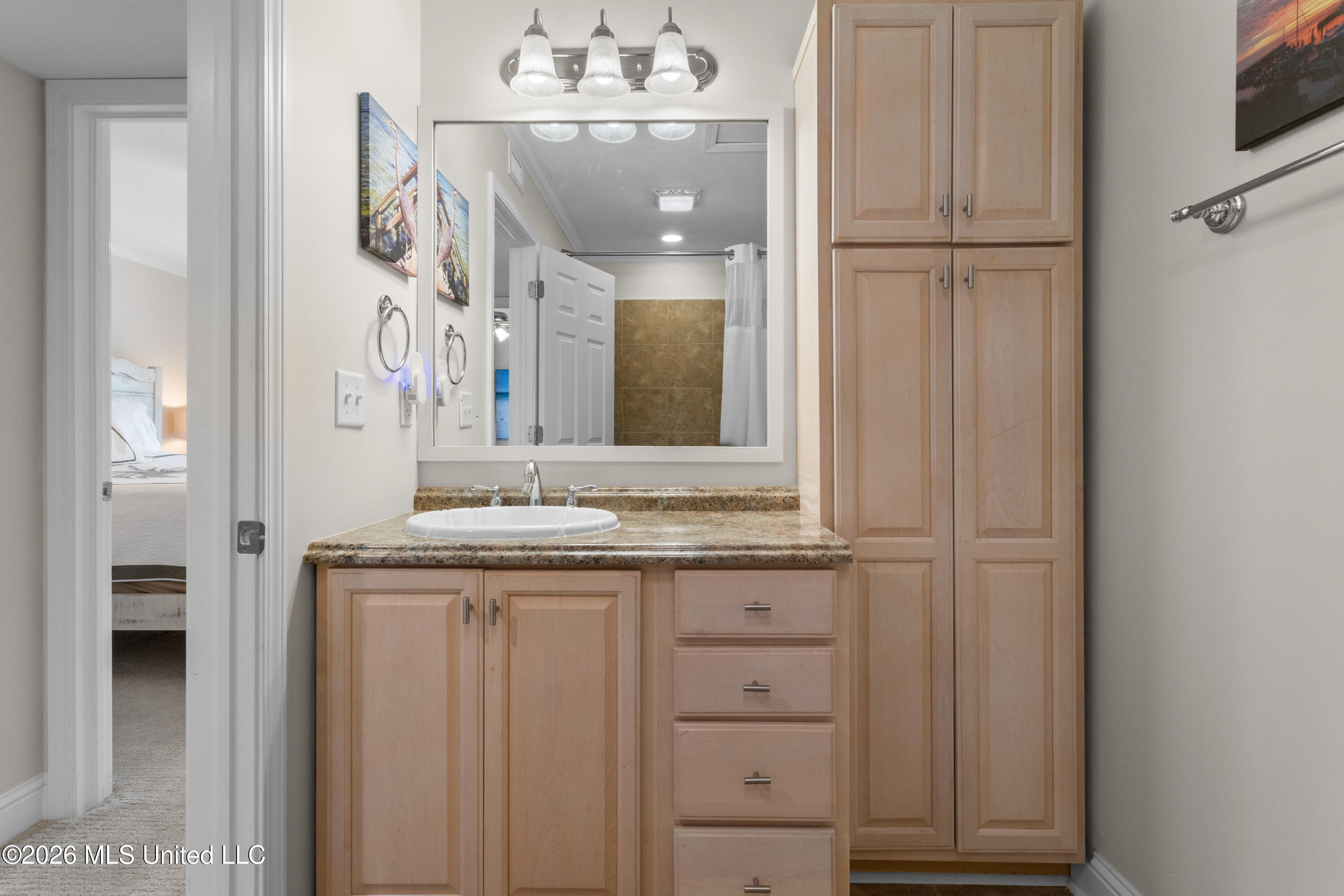 105 Demontluzin Avenue, 1