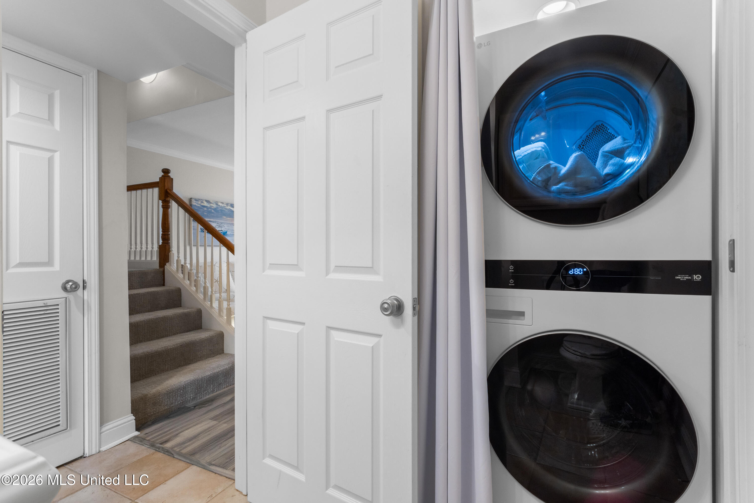 105 Demontluzin Avenue, 1